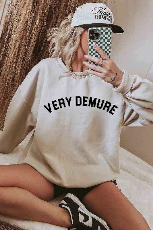 VERY DEMURE OVERSIZED SWEATSHIRT - Fuzzys Fashion USA